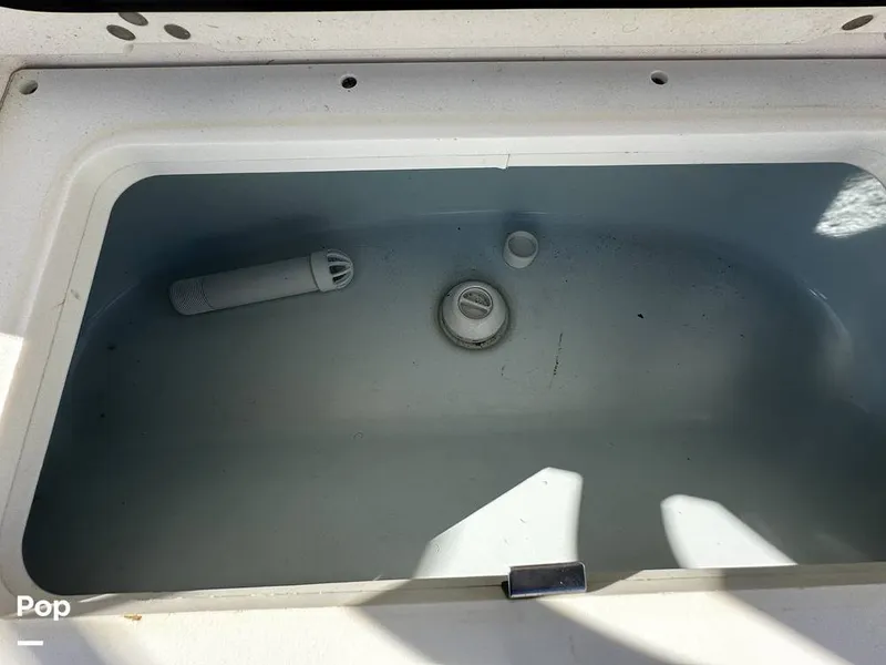 Slide: The Image of Robalo R272 2021 - 16082054