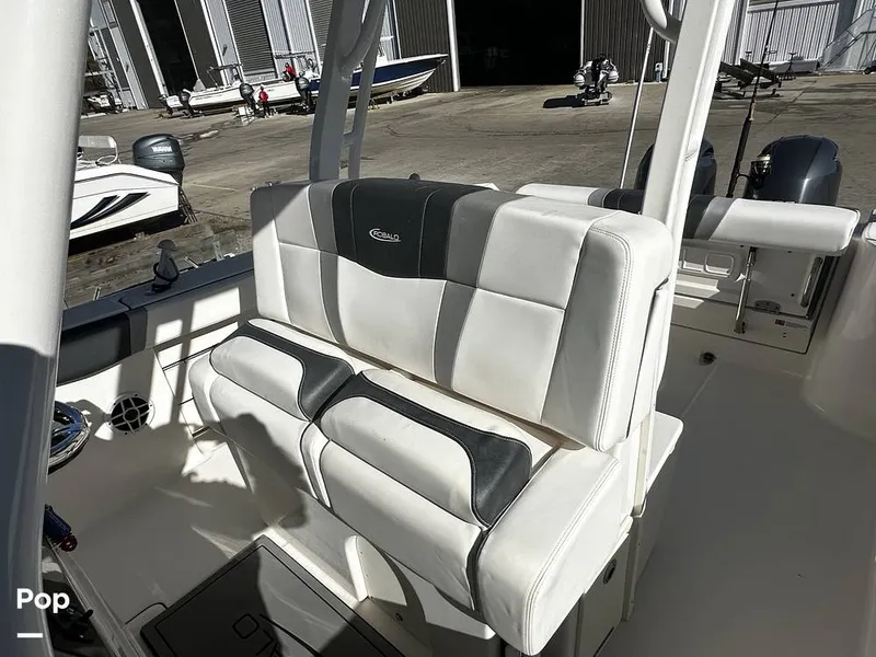 Slide: The Image of Robalo R272 2021 - 16082063