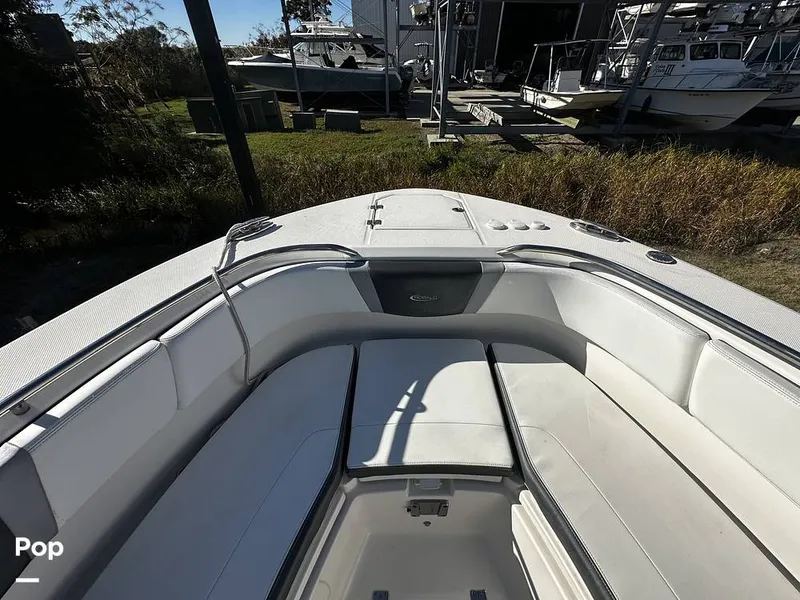 Slide: The Image of Robalo R272 2021 - 16082085