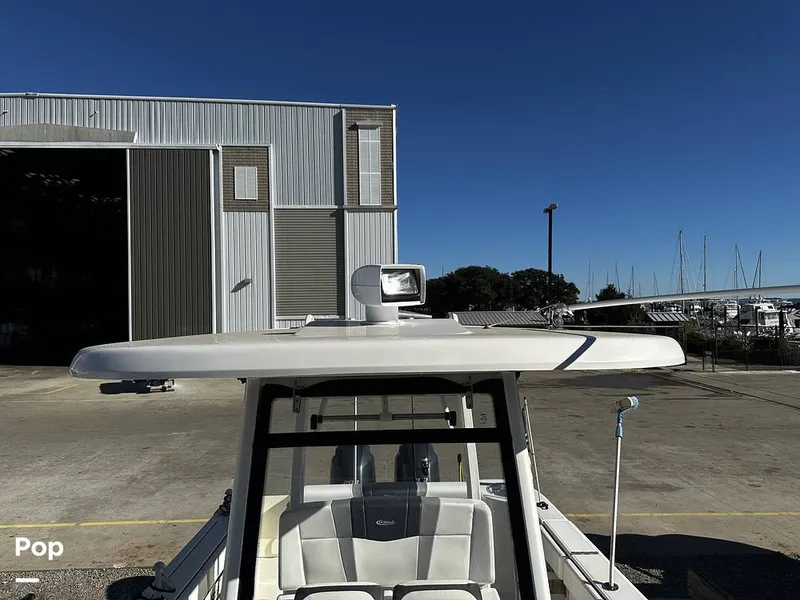 Slide: The Image of Robalo R272 2021 - 16082107