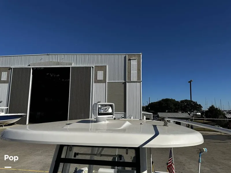 Slide: The Image of Robalo R272 2021 - 16082109