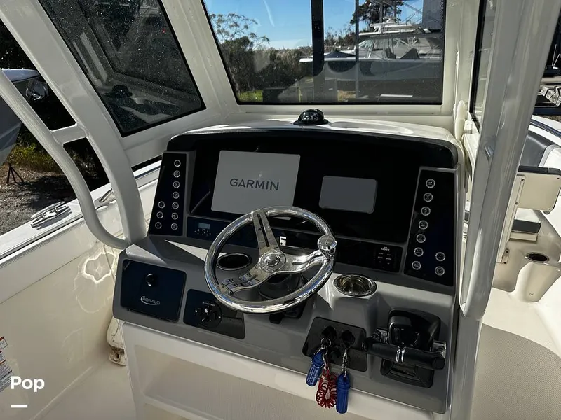 Slide: The Image of Robalo R272 2021 - 16082129