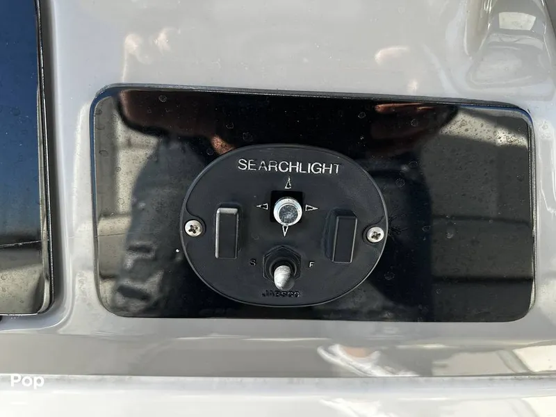 Slide: The Image of Robalo R272 2021 - 16082136