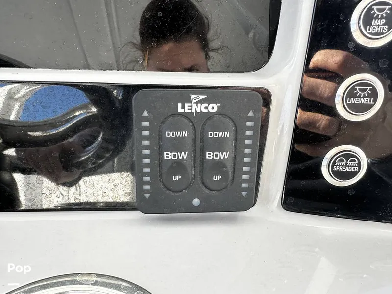 Slide: The Image of Robalo R272 2021 - 16082144