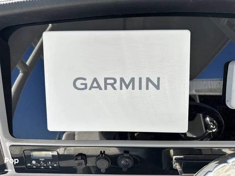 Slide: The Image of Robalo R272 2021 - 16082148