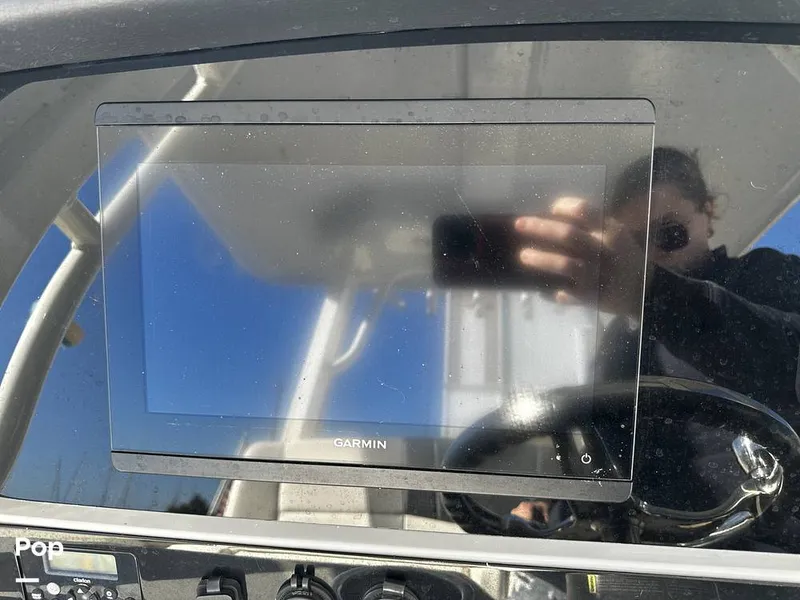 Slide: The Image of Robalo R272 2021 - 16082150