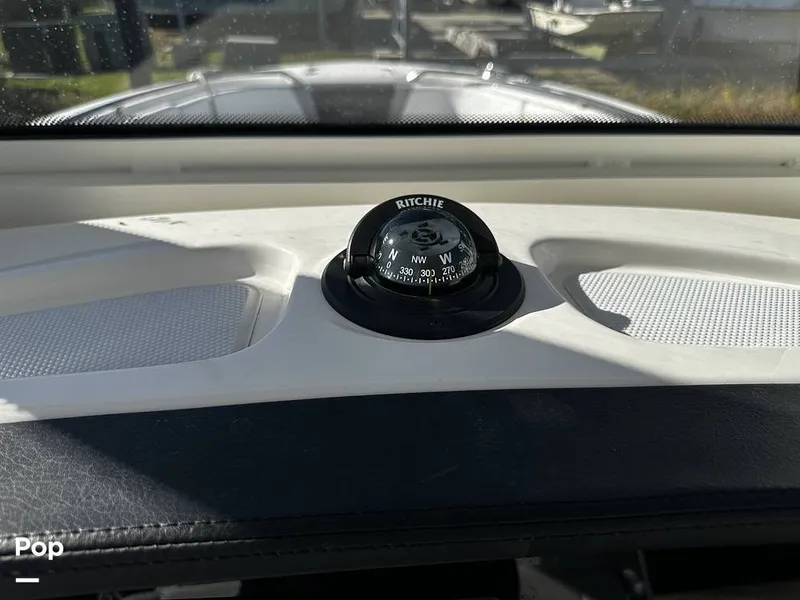 Slide: The Image of Robalo R272 2021 - 16082151