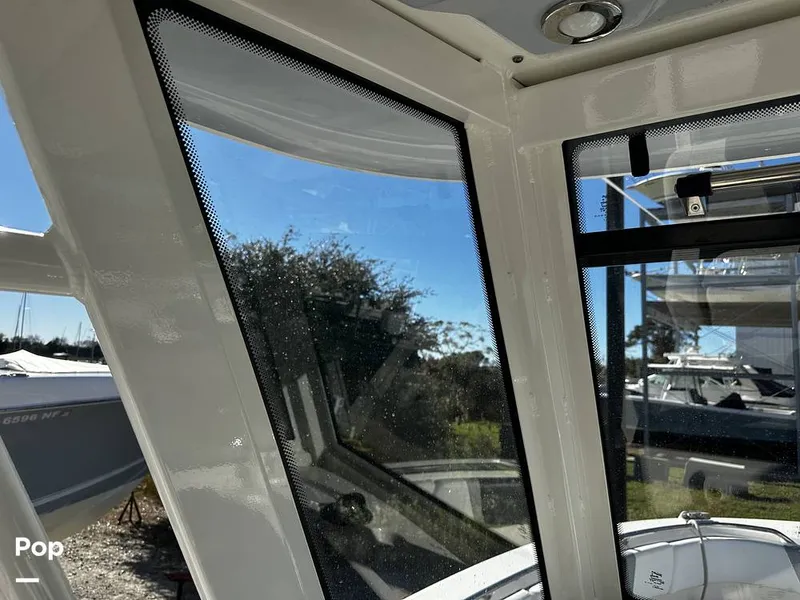 Slide: The Image of Robalo R272 2021 - 16082156