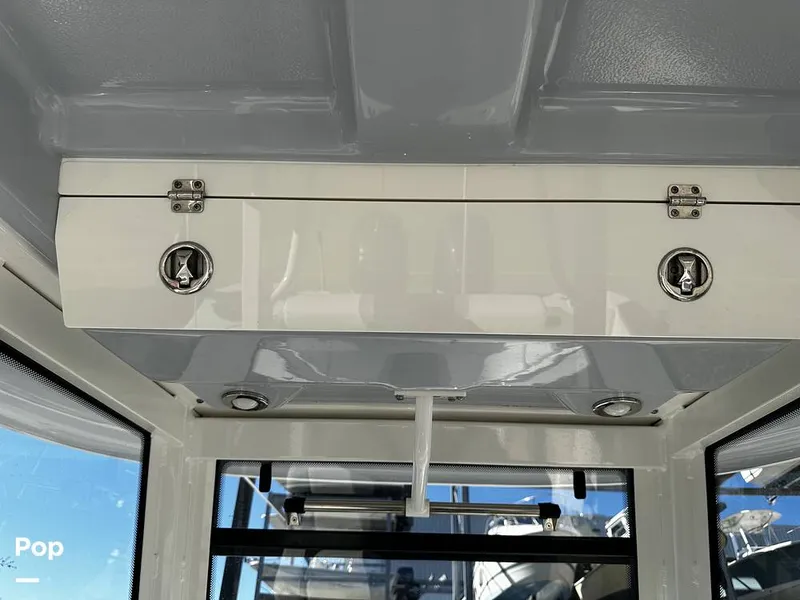 Slide: The Image of Robalo R272 2021 - 16082157