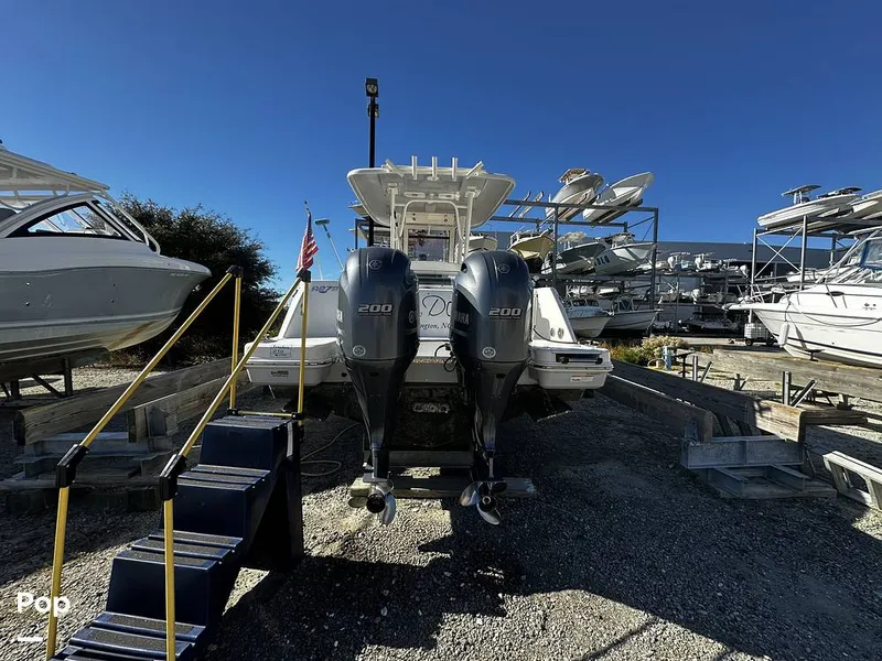 Slide: The Image of Robalo R272 2021 - 16081999