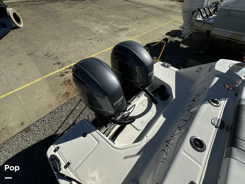 Slide: The Image of Robalo R272 2021 - 16082014