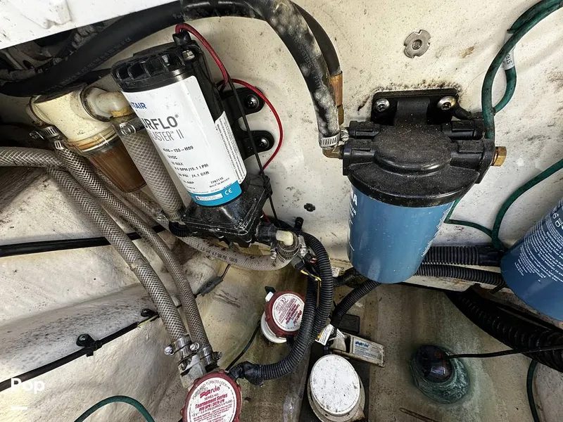 Slide: The Image of Robalo R272 2021 - 16082024