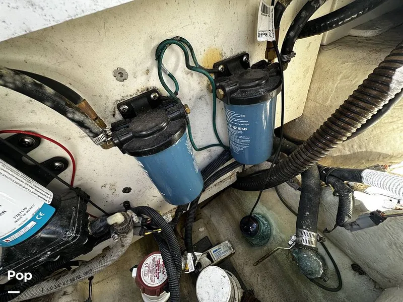 Slide: The Image of Robalo R272 2021 - 16082026