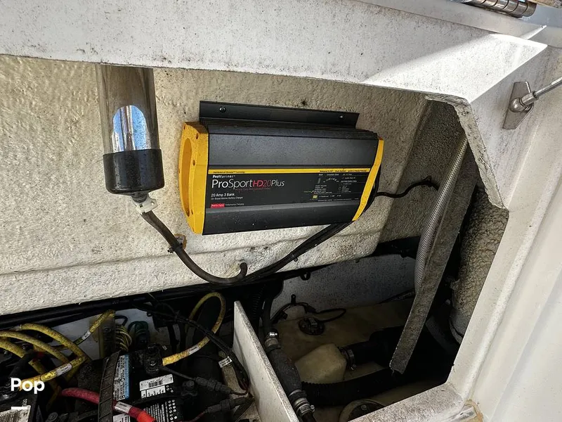 Slide: The Image of Robalo R272 2021 - 16082068