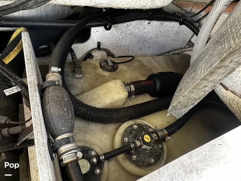 Slide: The Image of Robalo R272 2021 - 16082073