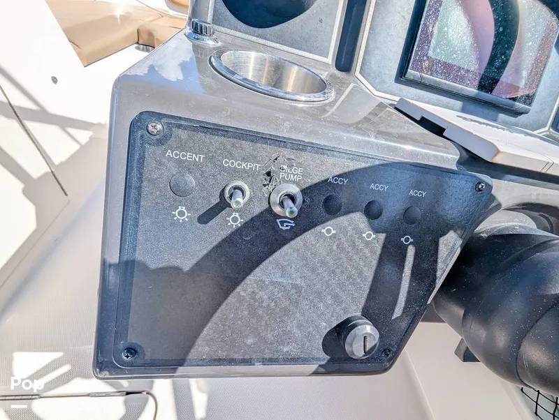 Slide: The Image of Bayliner VR6 OB 2024 - 15858105