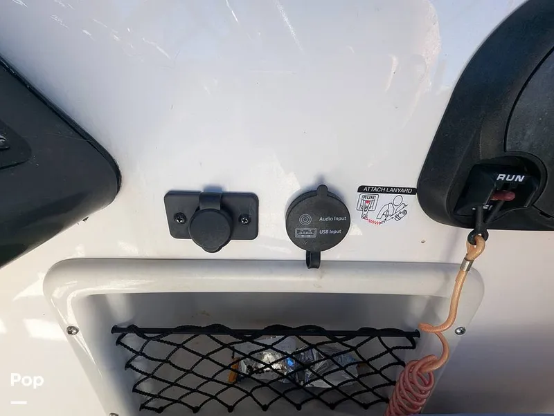 Slide: The Image of Bayliner VR6 OB 2024 - 15886527