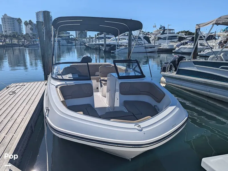 Slide: The Image of Bayliner VR6 OB 2024 - 15886599