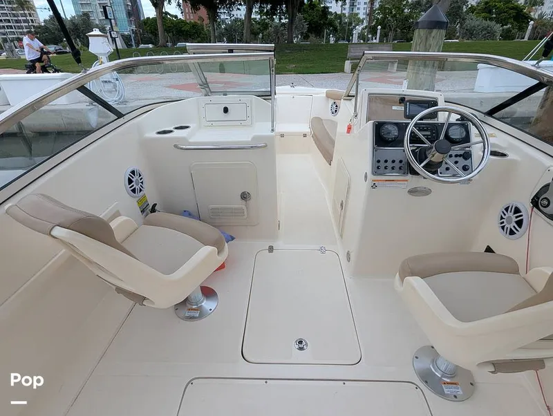 Slide: The Image of Scout 210 Dorado 2023 - 15840326