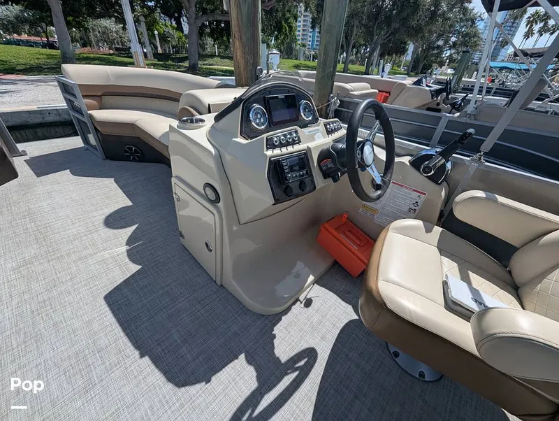 Slide: The Image of Lowe SS 230W 2024 - 15839840