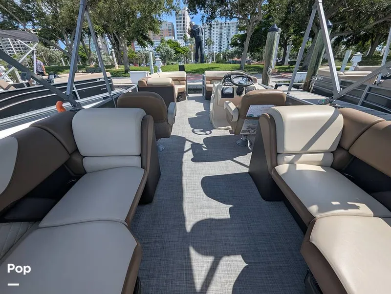 Slide: The Image of Lowe SS 230W 2024 - 15839721