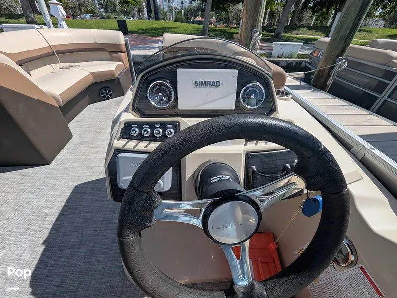 Slide: The Image of Lowe SS 230W 2024 - 15839722