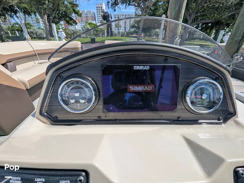 Slide: The Image of Lowe SS 230W 2024 - 15839724