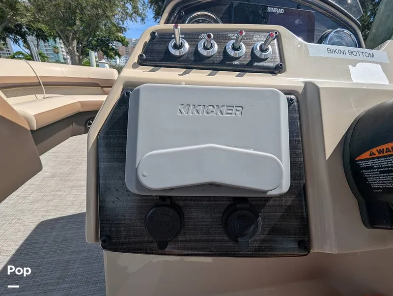 Slide: The Image of Lowe SS 230W 2024 - 15839725