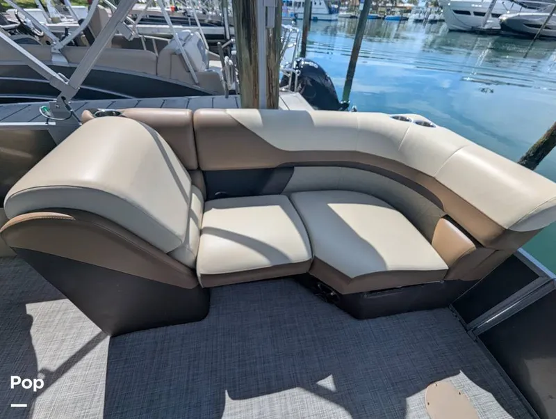 Slide: The Image of Lowe SS 230W 2024 - 15839826