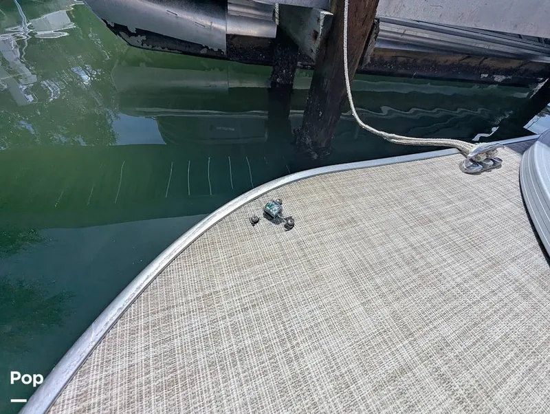 Slide: The Image of Lowe SS 230W 2024 - 15839856