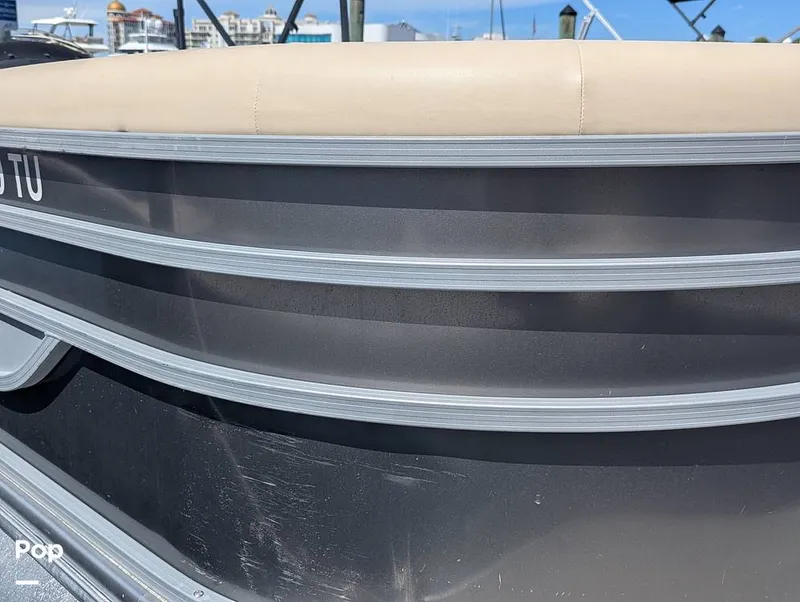 Slide: The Image of Lowe SS 230W 2024 - 15839860