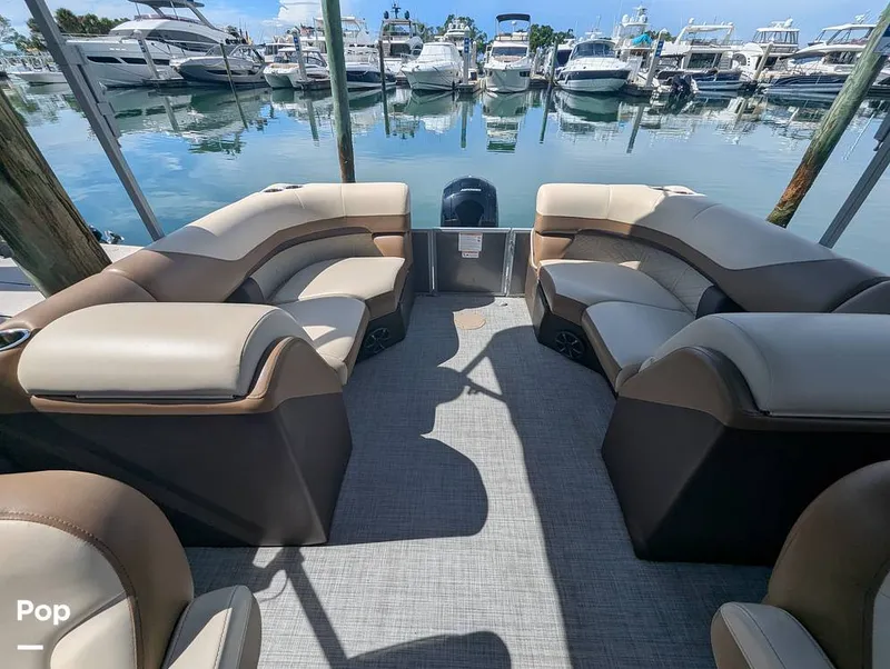 Slide: The Image of Lowe SS 230W 2024 - 15839823