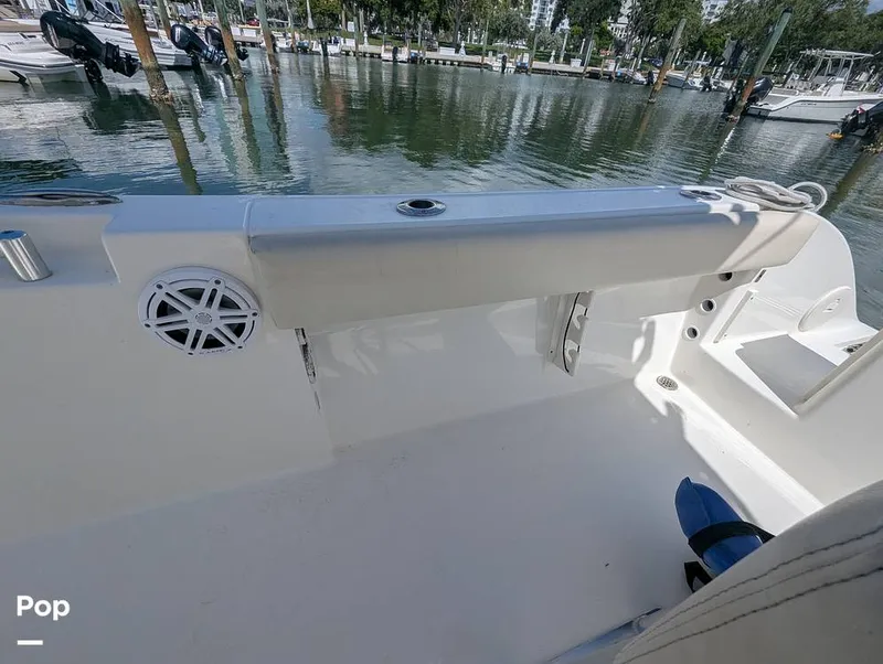 Slide: The Image of Cobia 220 CC 2023 - 15857513