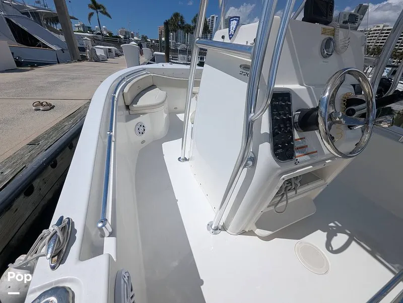 Slide: The Image of Cobia 220 CC 2023 - 15857526