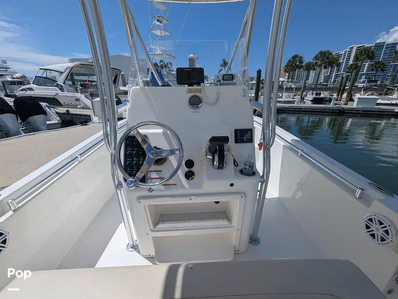 Slide: The Image of Cobia 220 CC 2023 - 15857492