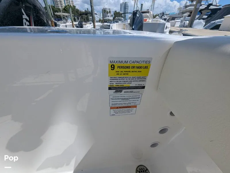 Slide: The Image of Cobia 220 CC 2023 - 15857498