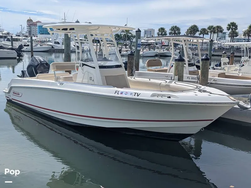 The Image of Boston Whaler 230 Outrage 2024 - 15846790