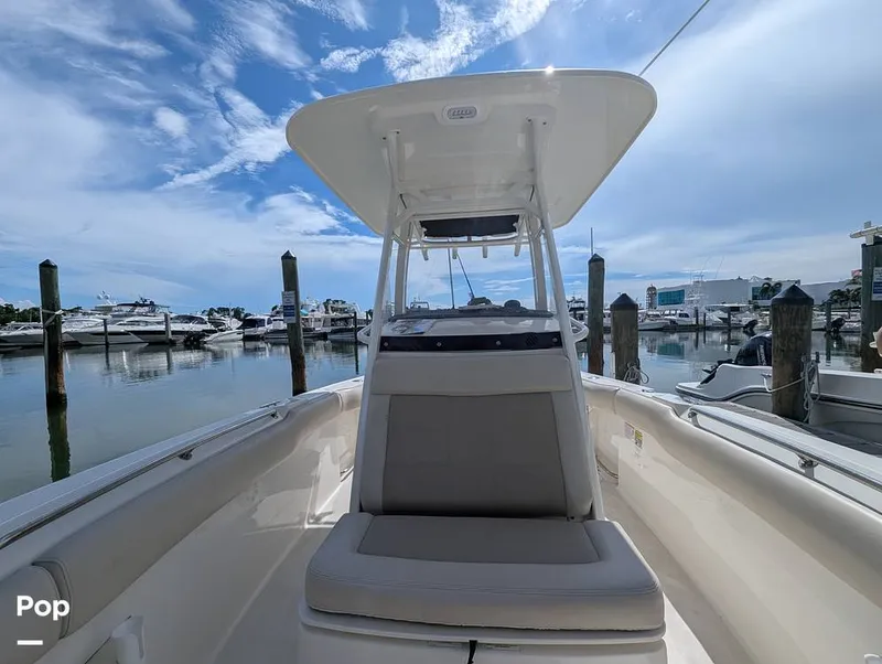 Slide: The Image of Boston Whaler 230 Outrage 2024 - 15846807