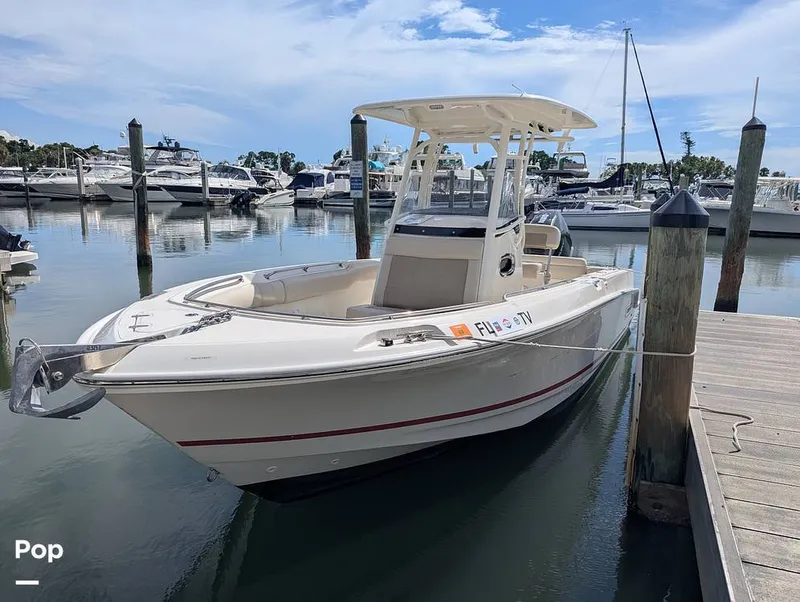 Slide: The Image of Boston Whaler 230 Outrage 2024 - 15846794