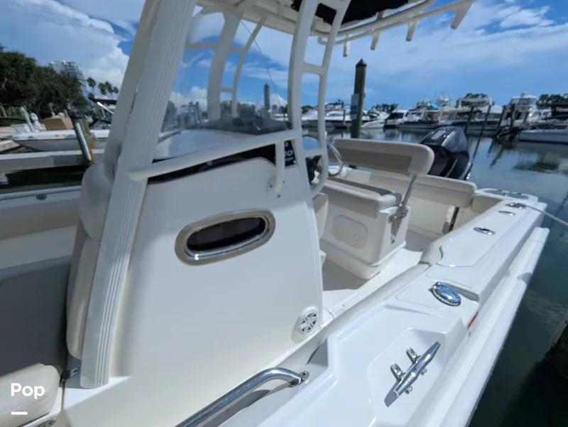 Slide: The Image of Boston Whaler 230 Outrage 2024 - 15846796