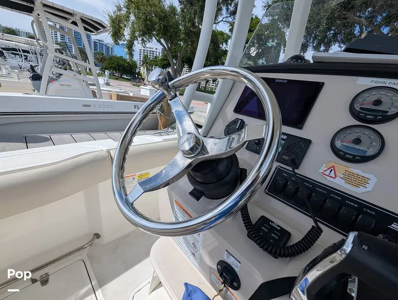 Slide: The Image of Boston Whaler 230 Outrage 2024 - 15846819