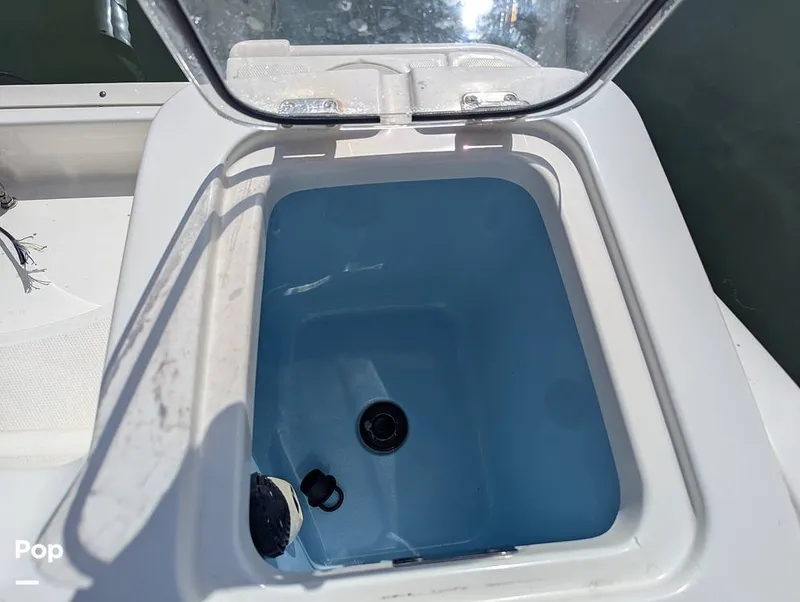 Slide: The Image of Boston Whaler 230 Outrage 2024 - 15846848