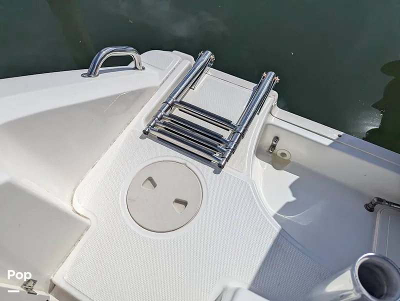 Slide: The Image of Boston Whaler 230 Outrage 2024 - 15846846