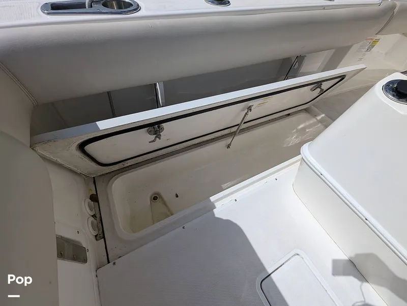 Slide: The Image of Boston Whaler 230 Outrage 2024 - 15846855
