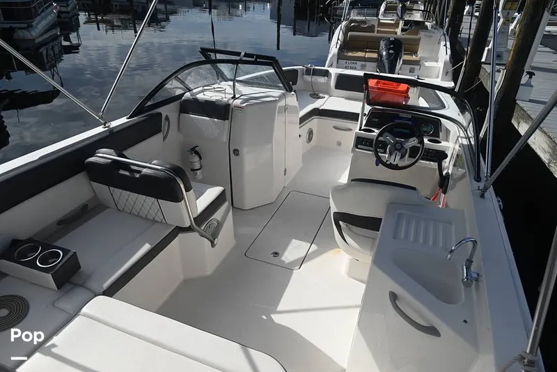 Slide: The Image of Bayliner DX2200 2022 - 15861183