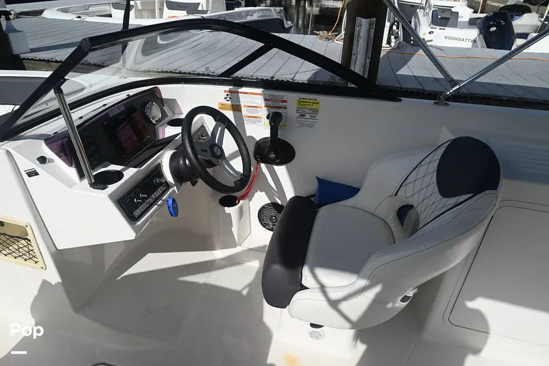 Slide: The Image of Bayliner DX2200 2022 - 15861203