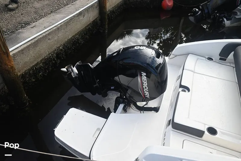 Slide: The Image of Bayliner DX2200 2022 - 15861174