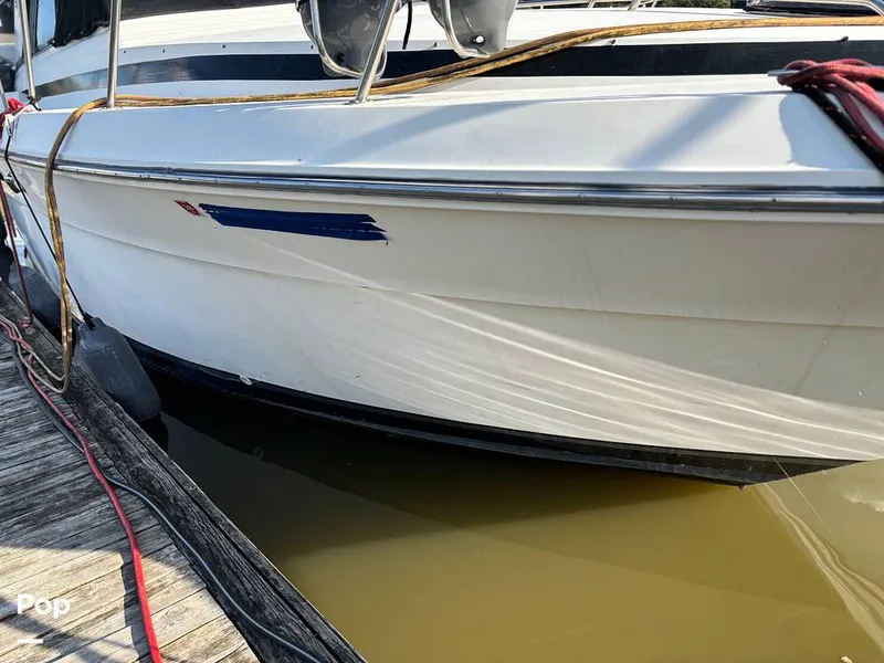 Slide: The Image of Sea Ray 380 Aft Cabin 1989 - 15826845