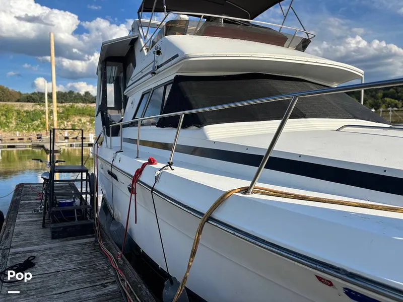 Slide: The Image of Sea Ray 380 Aft Cabin 1989 - 15826844