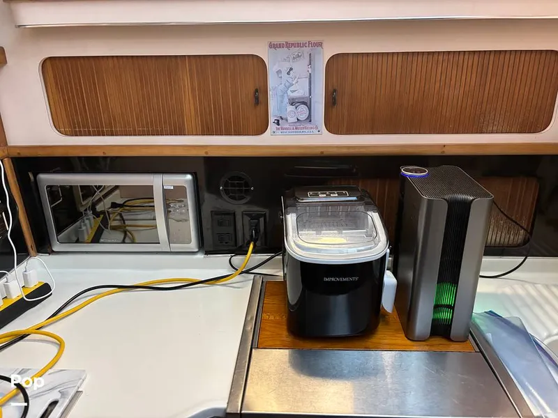 Slide: The Image of Sea Ray 380 Aft Cabin 1989 - 15828722